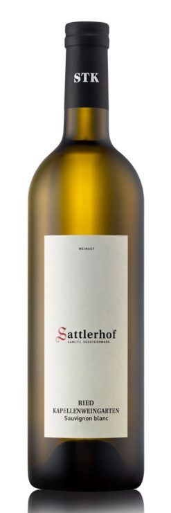 ried-kapellenweingarten-sauvignon-blanc-sattlerhof-shelved-wine